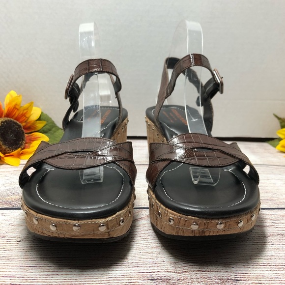 Donald J Pliner Wedge Platform Sandal - Picture 3 of 8